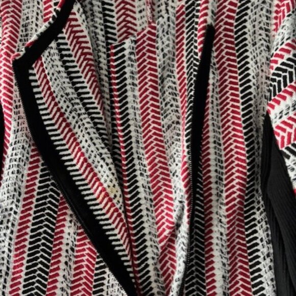Chicos 3 XL Red Black White Herringbone Asymmetrical Zip Jacket Contemporary Art - Picture 5 of 10